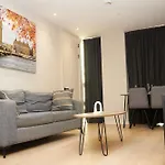Central Manchester Luxury 2 Bed Apartment With Balcony